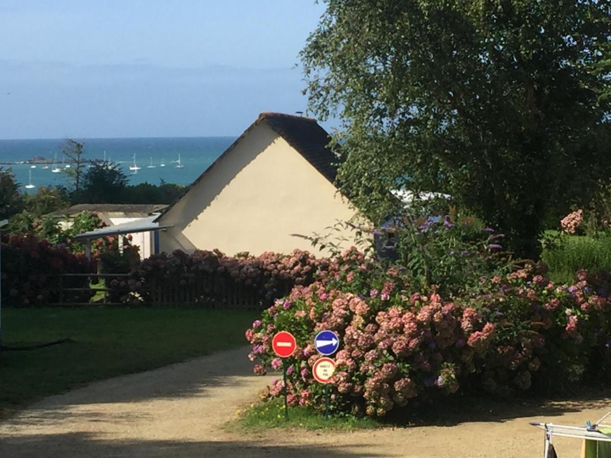 Les Hortensias Grande Tente Familiale Deux Chambres Et Sejour Vue Mer Sur Camping Nature Плестен-ле-Грев Екстер'єр фото